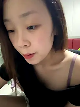 Snapshot of Minnie-66 chatting on 10/16/25, 11:11 Minnie-66 online show from 10/16/25, 11:11