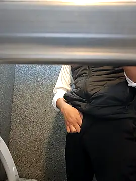 ikeike-kun online show from 02/18/26, 07:48