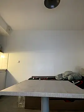 Snapshot of Renoirmonter chatting on 12/02/25, 03:18 Renoirmonter online show from 12/02/25, 03:18