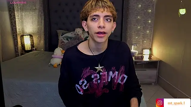 Snapshot of Matty_Sparkk chatting on 12/02/25, 01:39 Matty Sparkk online show from 12/02/25, 01:39