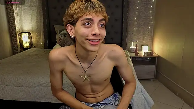 Snapshot of Matty_Sparkk chatting on 12/03/25, 01:53 Matty Sparkk online show from 12/03/25, 01:53