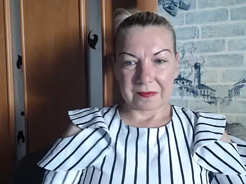 Snapshot of Lillia_Ray chatting on 06/27/26, 12:22 Lillia Ray online show from 06/27/26, 12:22