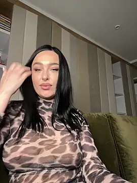 Snapshot of Black_swan7777 chatting on 03/06/26, 11:28 Black swan7777 online show from 03/06/26, 11:28