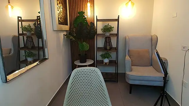 Coral Lise online show from 10/03/25, 11:07