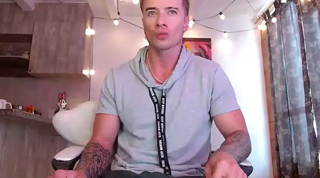 Ryannblue07 online show from 03/16/25, 06:55