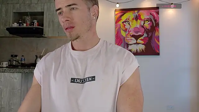 Snapshot of Ryannblue07 chatting on 01/31/26, 10:08 Ryannblue07 online show from 01/31/26, 10:08