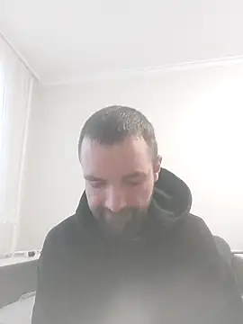 Snapshot of MaksDzubaV chatting on 10/14/25, 06:47 MaksDzubaV online show from 10/14/25, 06:47