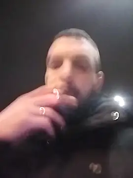 Snapshot of MaksDzubaV chatting on 11/27/25, 08:44 MaksDzubaV online show from 11/27/25, 08:44