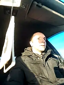 Snapshot of MaksDzubaV chatting on 02/24/26, 05:49 MaksDzubaV online show from 02/24/26, 05:49