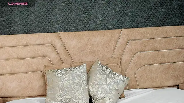 Snapshot of alice_foxred chatting on 03/14/25, 12:51 alice foxred online show from 03/14/25, 12:51