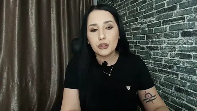 Snapshot of missdyaa chatting on 04/11/26, 10:36 missdyaa online show from 04/11/26, 10:36