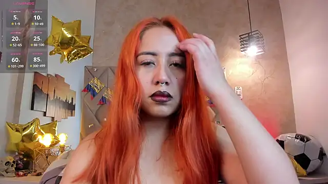 Snapshot of kailinmoonx chatting on 06/23/26, 12:25 kailinmoonx online show from 06/23/26, 12:25