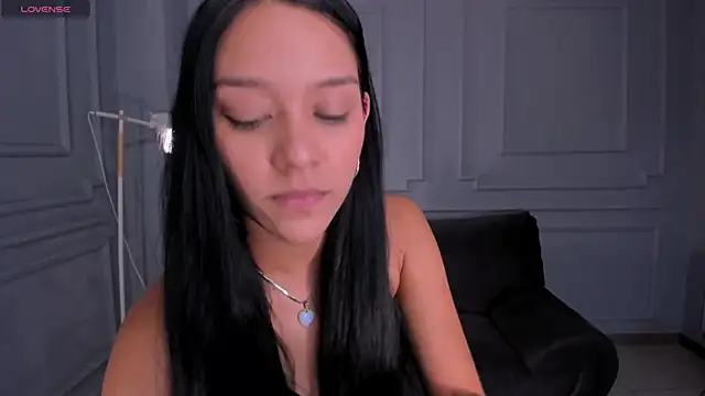 AmaliaCrus online show from 04/16/26, 08:09