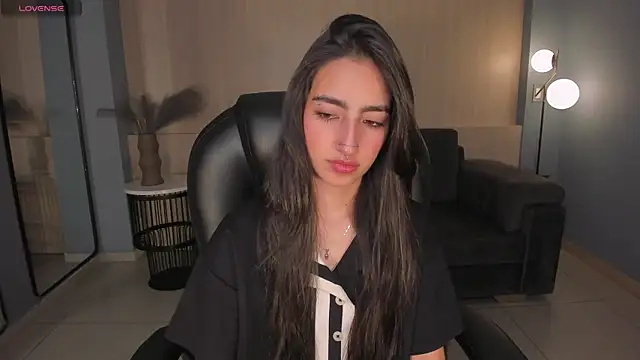 LarisaSmirnov online show from 09/15/25, 01:05