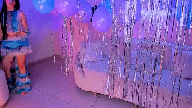 LarisaSmirnov online show from 10/25/25, 05:04