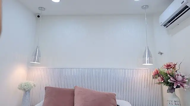 katia moregb online show from 09/22/25, 07:49