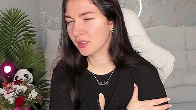 babyisperfect online show from 11/18/25, 03:56