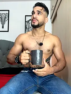 Snapshot of Maximiliano_ford chatting on 11/07/25, 10:37 Maximiliano ford online show from 11/07/25, 10:37