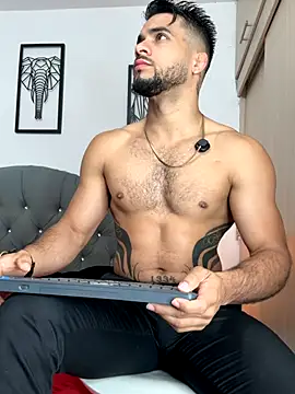 Snapshot of Maximiliano_ford chatting on 11/14/25, 10:47 Maximiliano ford online show from 11/14/25, 10:47