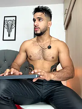 Snapshot of Maximiliano_ford chatting on 11/15/25, 10:45 Maximiliano ford online show from 11/15/25, 10:45