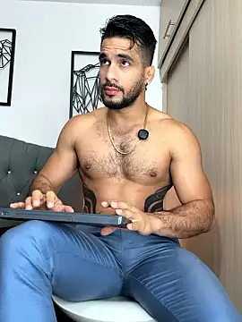 Snapshot of Maximiliano_ford chatting on 01/10/26, 10:50 Maximiliano ford online show from 01/10/26, 10:50