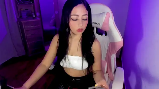 Snapshot of Sweet_milady chatting on 09/12/25, 08:03 Sweet milady online show from 09/12/25, 08:03