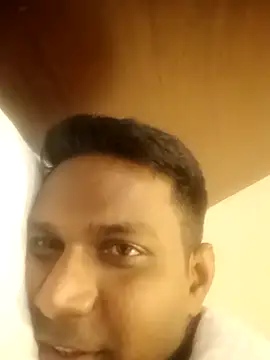 Snapshot of vikesh05 chatting on 02/18/26, 08:27 vikesh05 online show from 02/18/26, 08:27