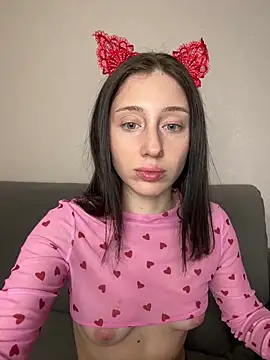 Snapshot of MiaaLoveeee chatting on 03/18/25, 10:15 MiaaLoveeee online show from 03/18/25, 10:15