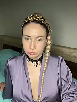 Snapshot of Nikusia chatting on 03/22/25, 06:14 Nikusia online show from 03/22/25, 06:14