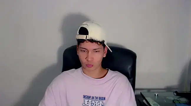 Jhojan twink online show from 03/22/25, 04:04