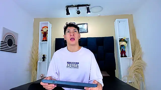 Jhojan twink online show from 09/23/25, 11:35