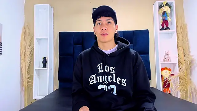 Jhojan twink online show from 10/02/25, 12:01