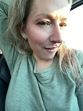 LittleMsMILF online show from 03/04/26, 09:54