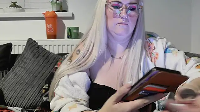 Snapshot of Sizzling_Indie36 chatting on 09/29/25, 08:46 Sizzling Indie36 online show from 09/29/25, 08:46