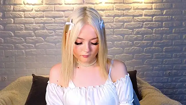 minigirl online show from 03/16/25, 04:09