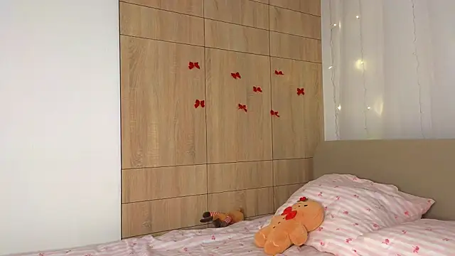 minigirl online show from 02/26/26, 04:17