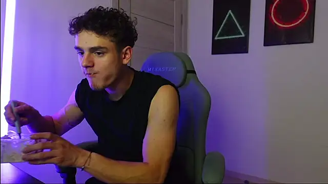 Brad Holloway online show from 09/15/25, 01:11