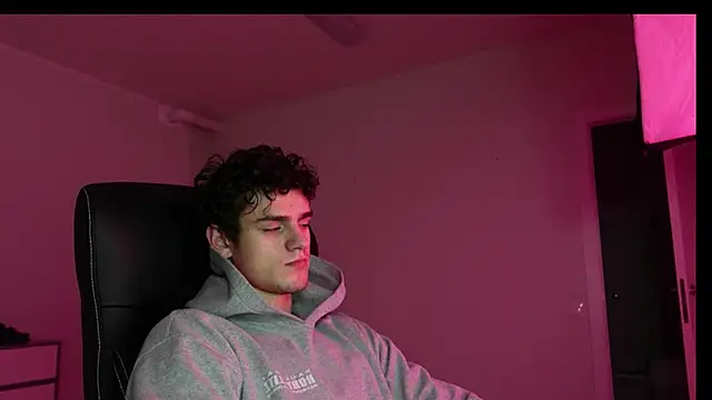 Snapshot of Brad_Holloway chatting on 11/15/25, 08:16 Brad Holloway online show from 11/15/25, 08:16