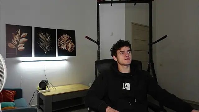 Snapshot of Brad_Holloway chatting on 11/20/25, 06:24 Brad Holloway online show from 11/20/25, 06:24