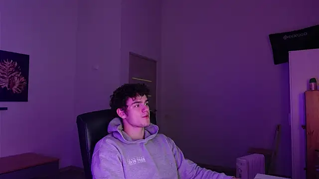 Snapshot of Brad_Holloway chatting on 11/30/25, 06:39 Brad Holloway online show from 11/30/25, 06:39