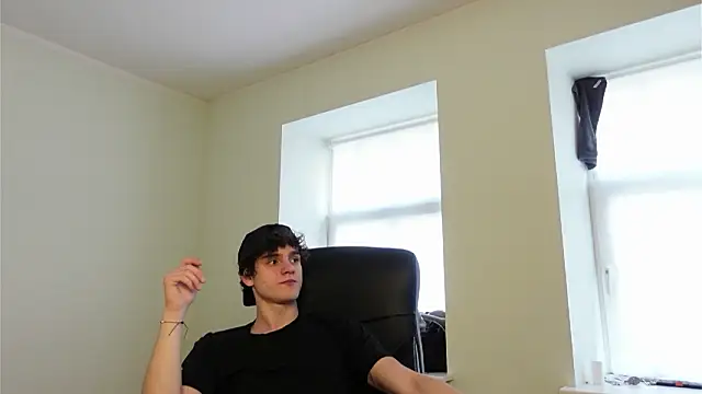 Snapshot of Brad_Holloway chatting on 03/07/26, 01:30 Brad Holloway online show from 03/07/26, 01:30