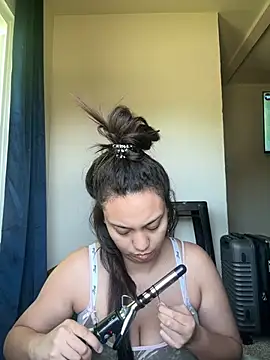 hoesluvcedes online show from 06/03/26, 12:57