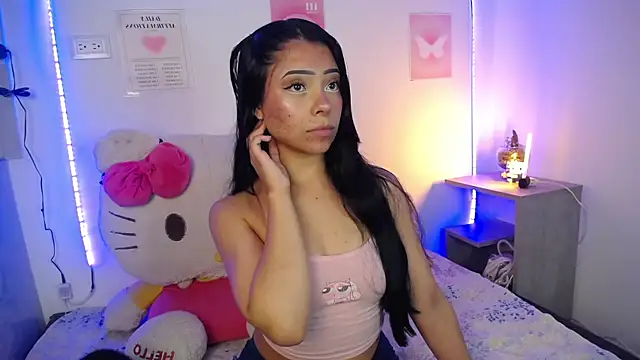 Emilybutterfly1 online show from 11/20/25, 03:39