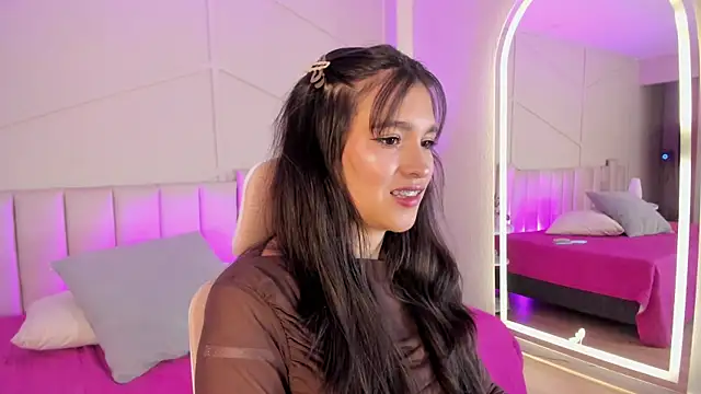 Snapshot of Eimmy_bm chatting on 10/29/25, 07:04 Eimmy bm online show from 10/29/25, 07:04