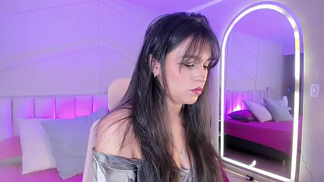 Snapshot of Eimmy_bm chatting on 11/26/25, 07:48 Eimmy bm online show from 11/26/25, 07:48