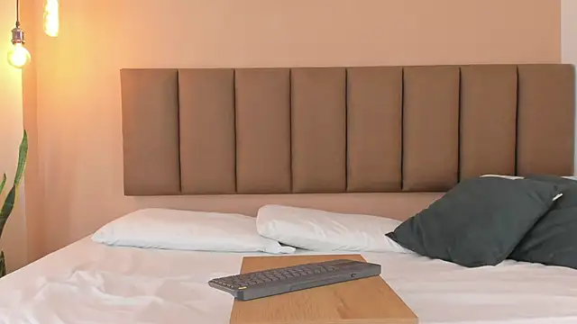 honeygray02 online show from 10/24/25, 12:23