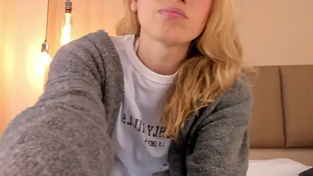 honeygray02 online show from 12/04/25, 03:27