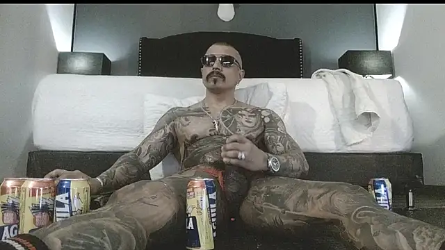 danilog515 online show from 10/06/25, 03:04