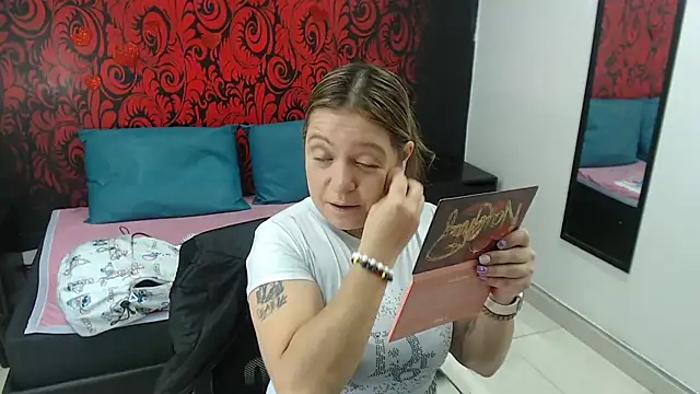 Snapshot of Samanta_SS chatting on 07/11/26, 06:54 Samanta SS online show from 07/11/26, 06:54