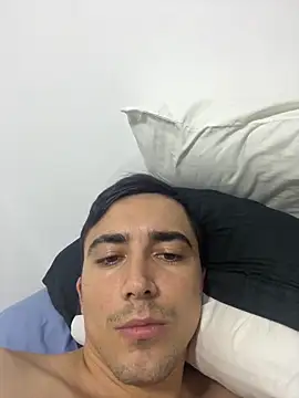 pareja curiosa19 online show from 12/16/25, 01:32